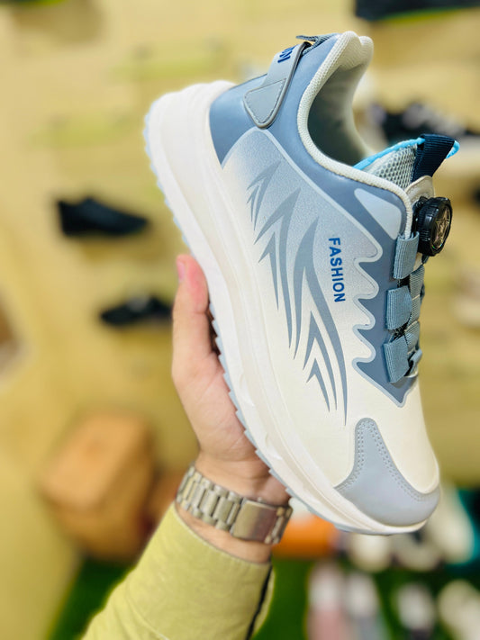 Facncy botton joggars shoes